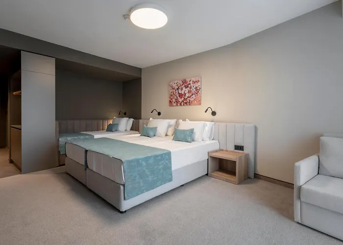 Grand Sunny מלון