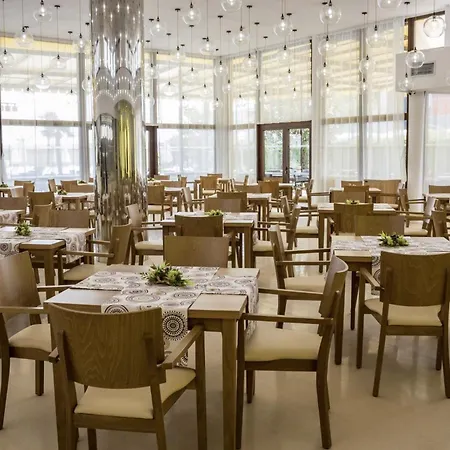 阳光海滩全包酒店 酒店 4*