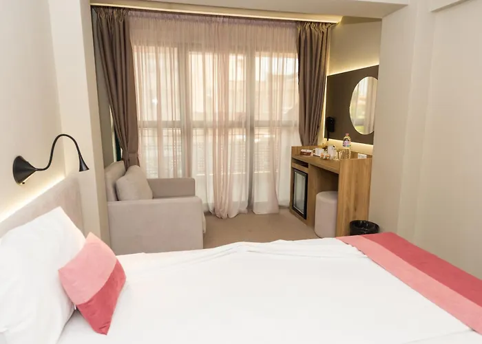 Отель Grand Sunny 4*