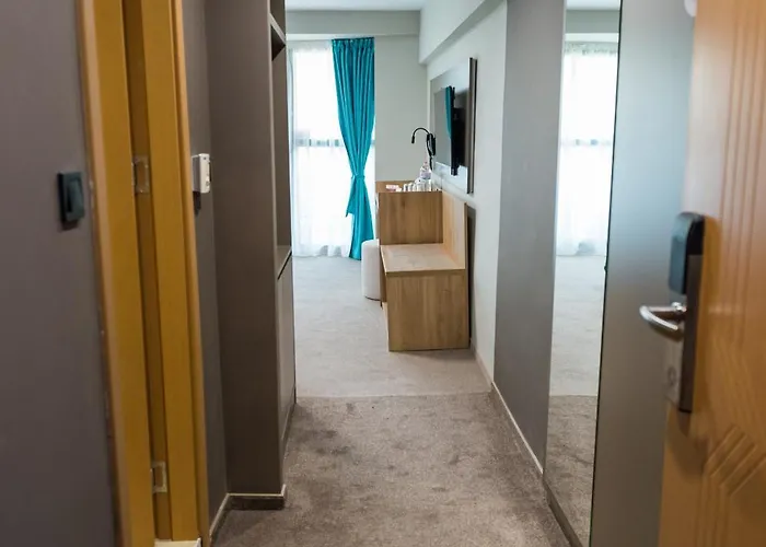 Hotel Grand Sunny 4*